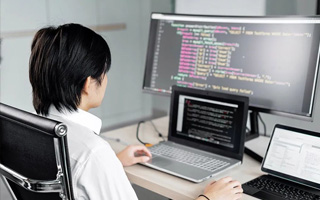 祁阳 ,php声明和调用变量的符号是什么？